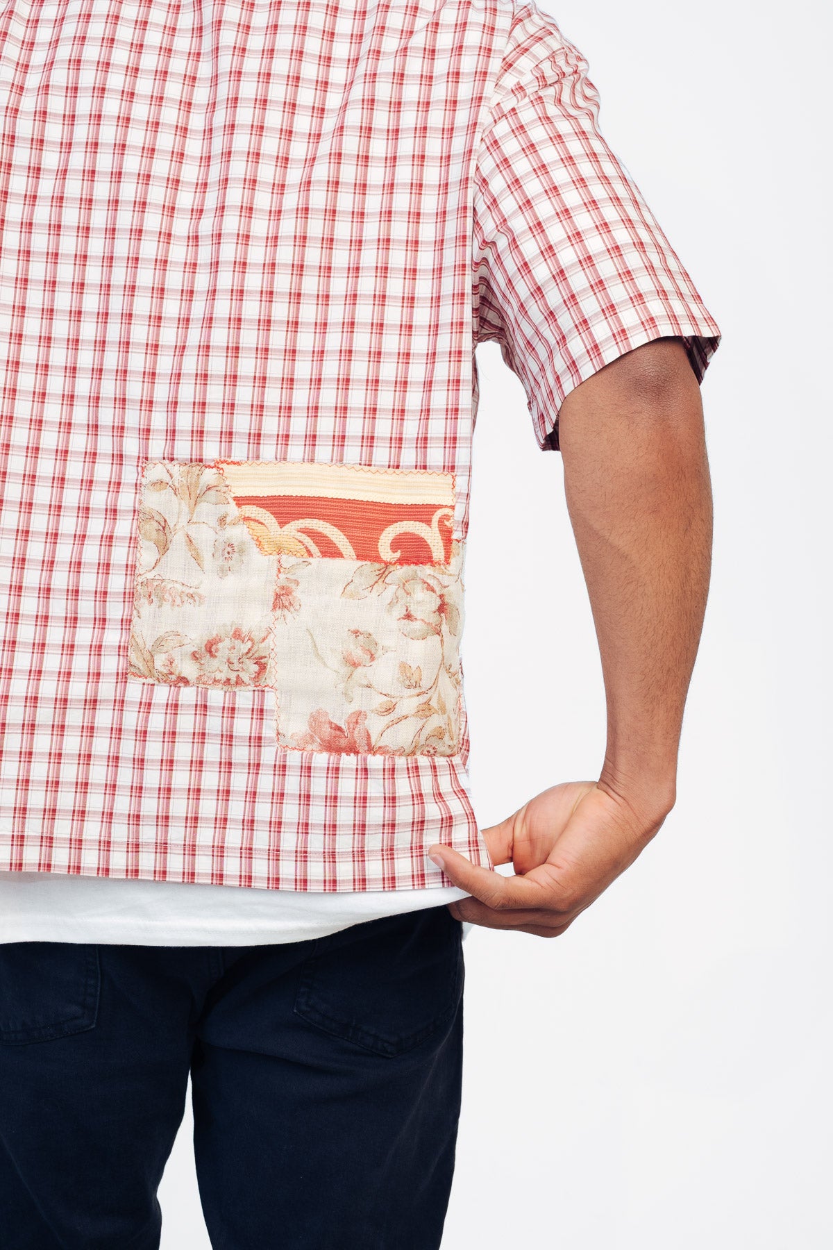 Camisa cuadros rojos y blancos con parche 3D