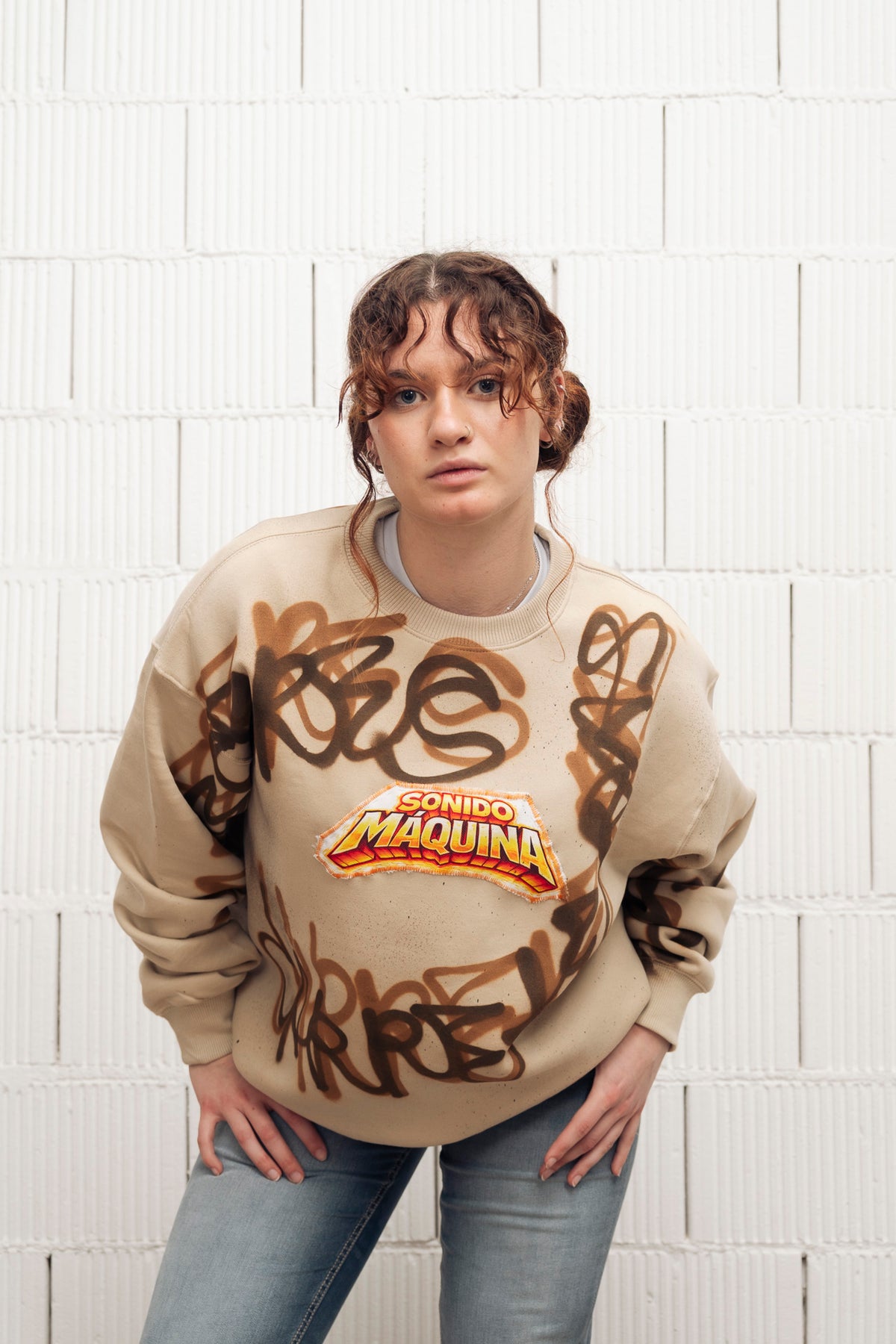 A. Sonido Máquina Sweatshirt – Naranja